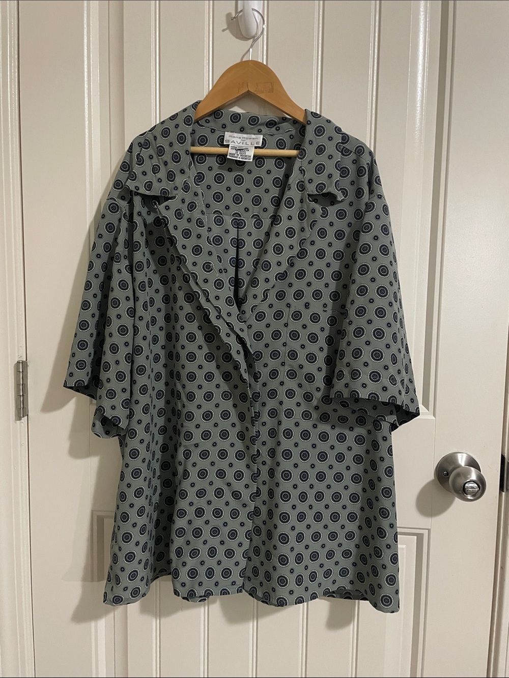 Green Polka Dot Button-Up Shirt - Picture 3 of 6